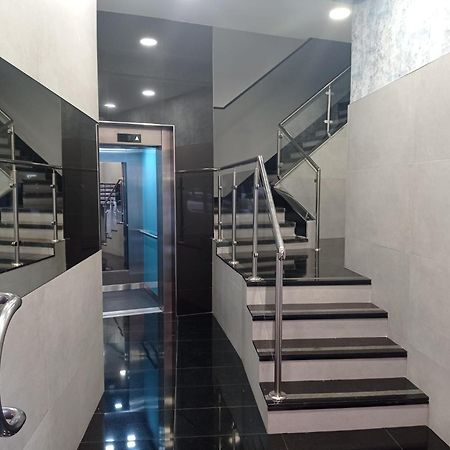 Amplio, Luminoso Y Moderno Cerca Del Casco Viejo Apartment Билбао Екстериор снимка