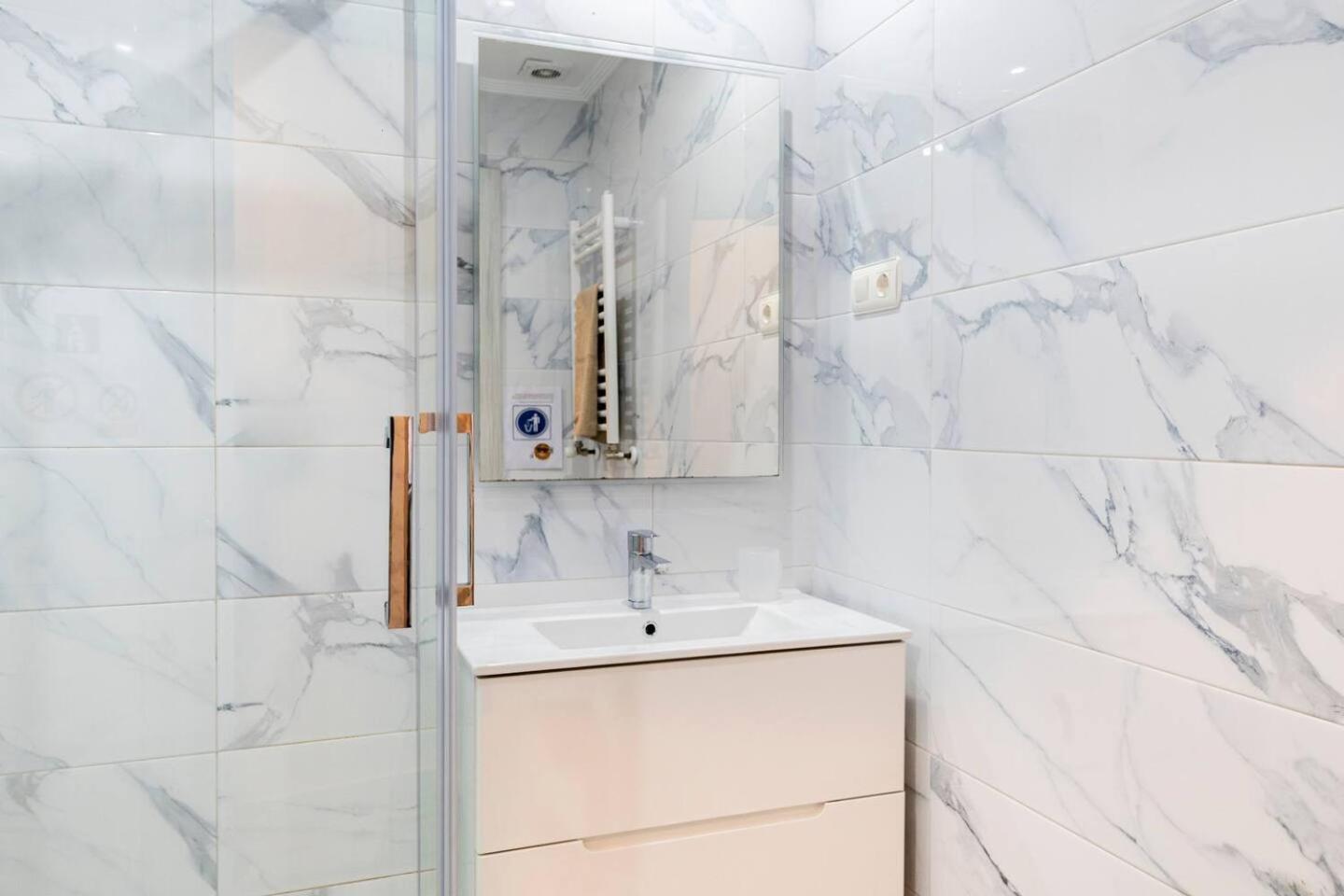 Amplio, Luminoso Y Moderno Cerca Del Casco Viejo Apartment Билбао Екстериор снимка