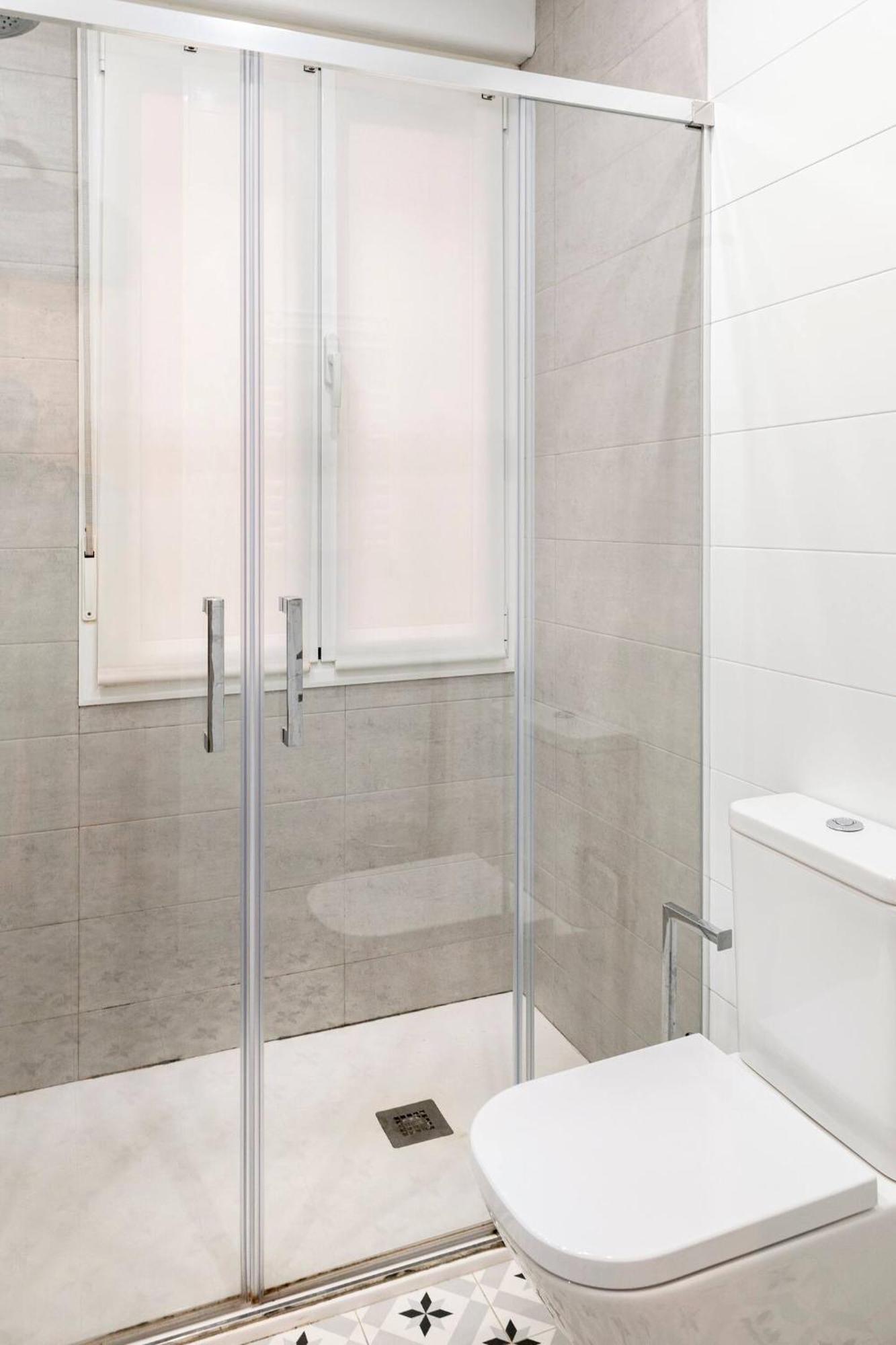 Amplio, Luminoso Y Moderno Cerca Del Casco Viejo Apartment Билбао Екстериор снимка
