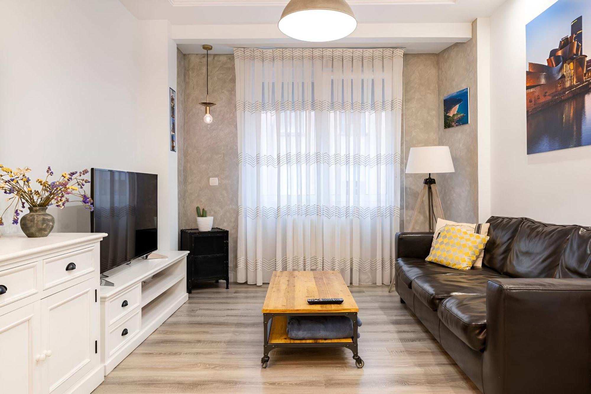 Amplio, Luminoso Y Moderno Cerca Del Casco Viejo Apartment Билбао Екстериор снимка